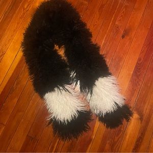 Ugg Mongolian fur scarf with pockets